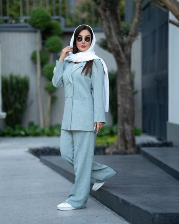 مانتوشلوارزنانه