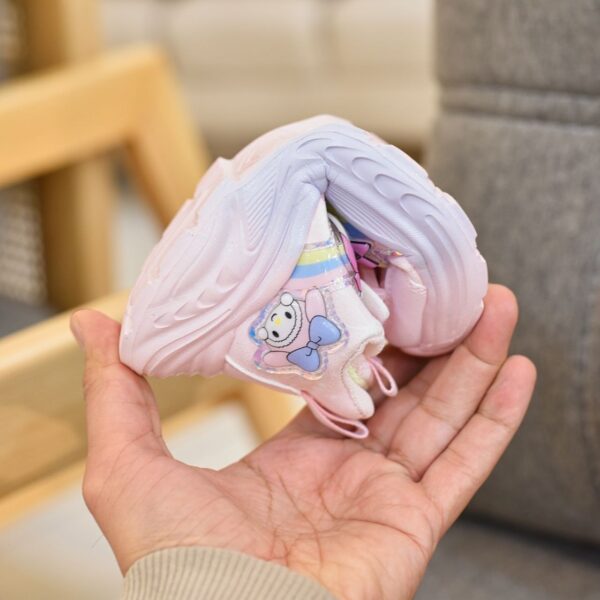 کتونی چراغدار بچگانه